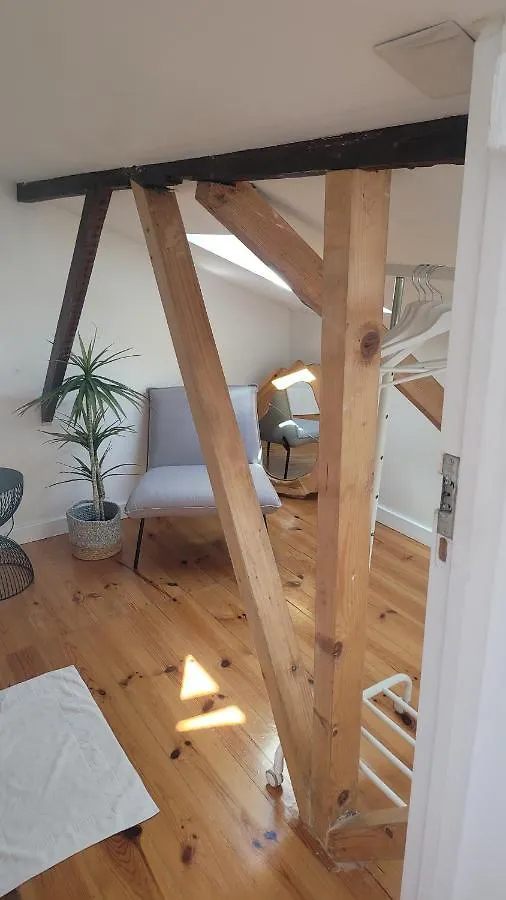 Apartament Litle Tiny Room In The Attic Lizbona Portugalia